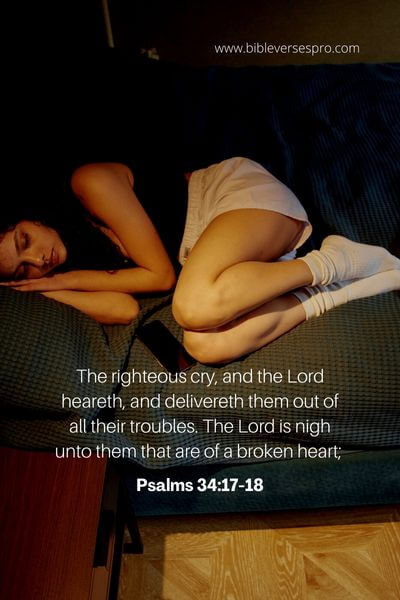 Psalms 34_17-18