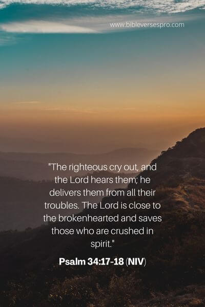 Psalm 34_17-18 (Niv)