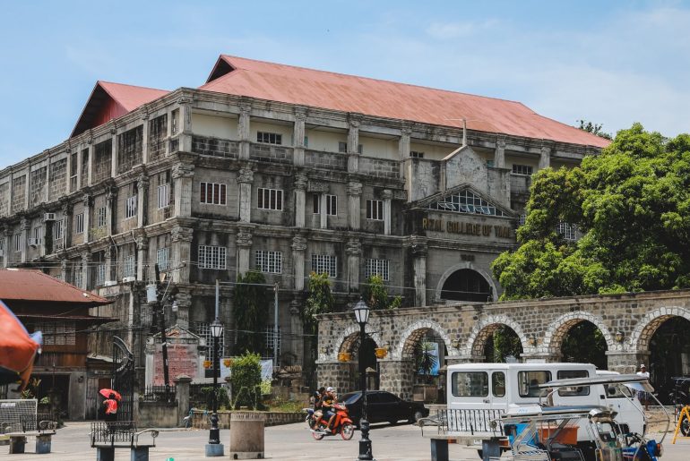 Top 11 Accredited Bible Colleges You Should Consider